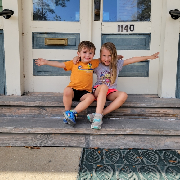 Meet your Posher, Megan - Picture 16 of 16